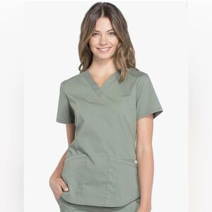 Cherokee Women's Scrub set in olive green